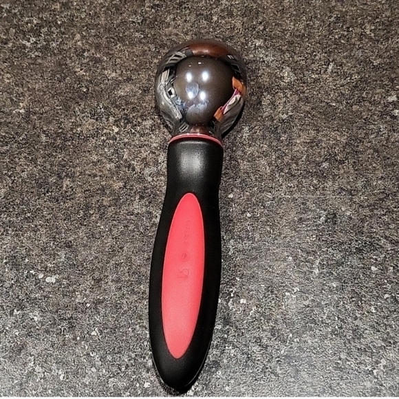 Tupperware Ice Cream Scoop - Picture 2 of 2